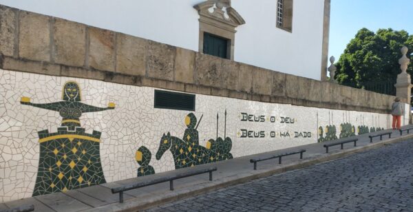 Mural Deu La Deu Monçao
