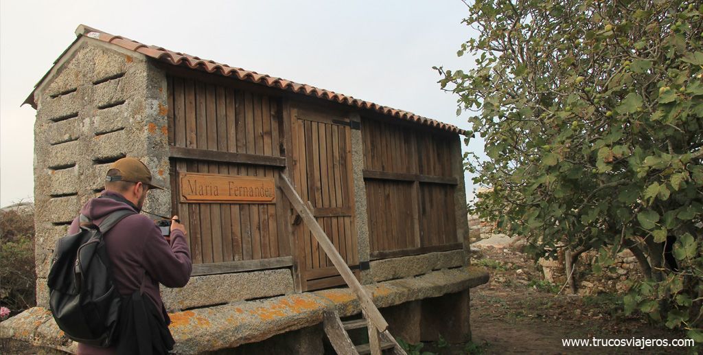Hórreos del poblado de Sálvora
