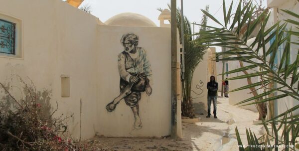 Waiting for the picture taken Graffiti in Djerba